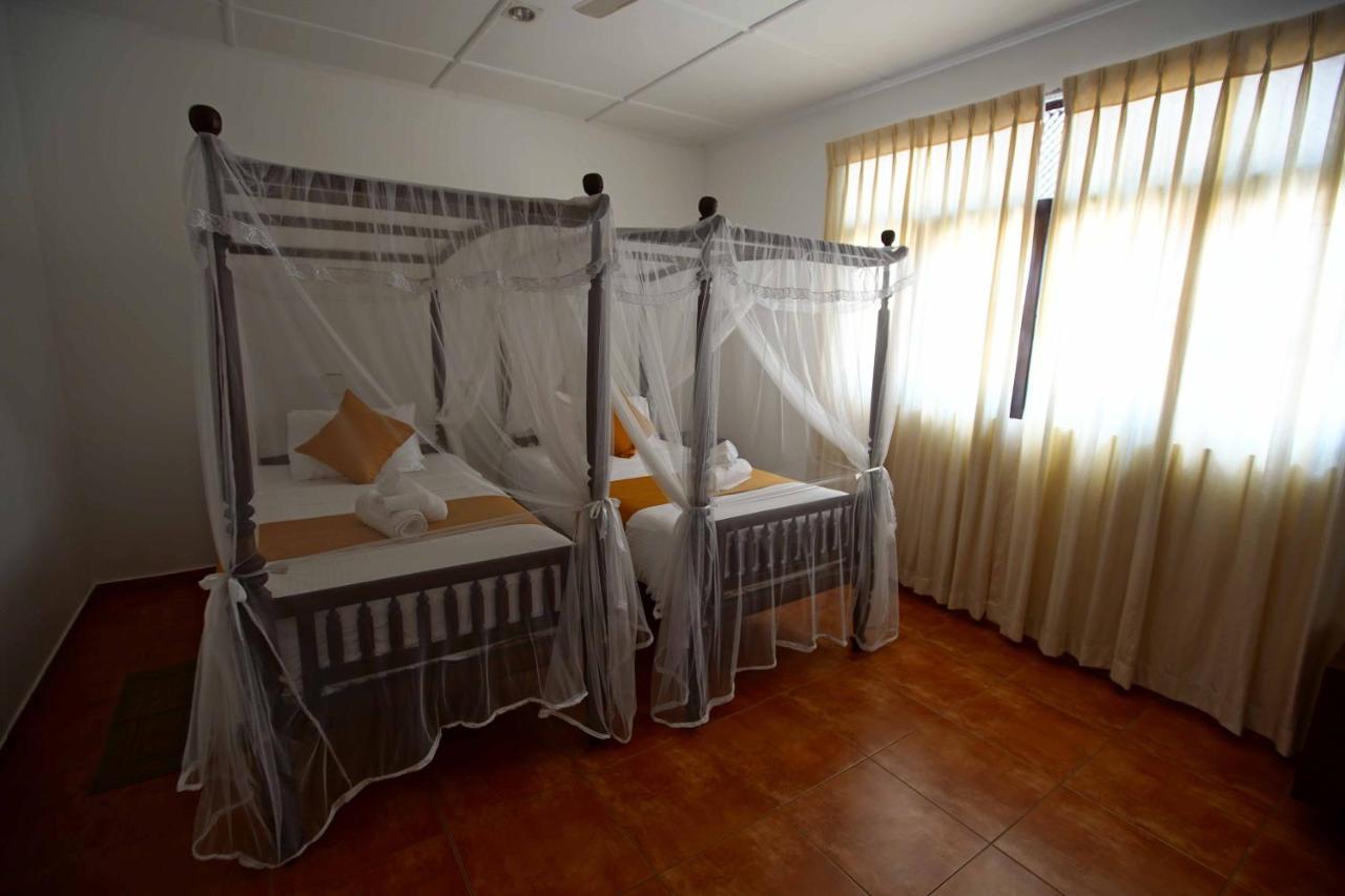Kapugedara297 Bed & Breakfast กอลล์ ภายนอก รูปภาพ